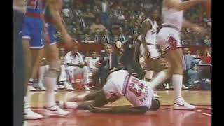 Michael Jordan  first NBA dunk attempt ends badly Bullets  Bulls 1984 [upl. by Henrique]